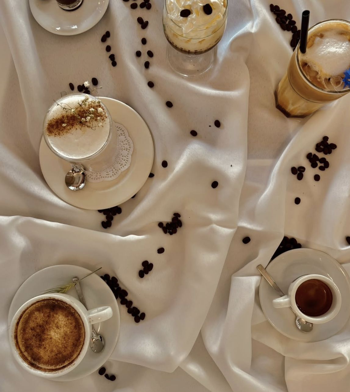 Kavos meniu – nuo espresso iki ledinės